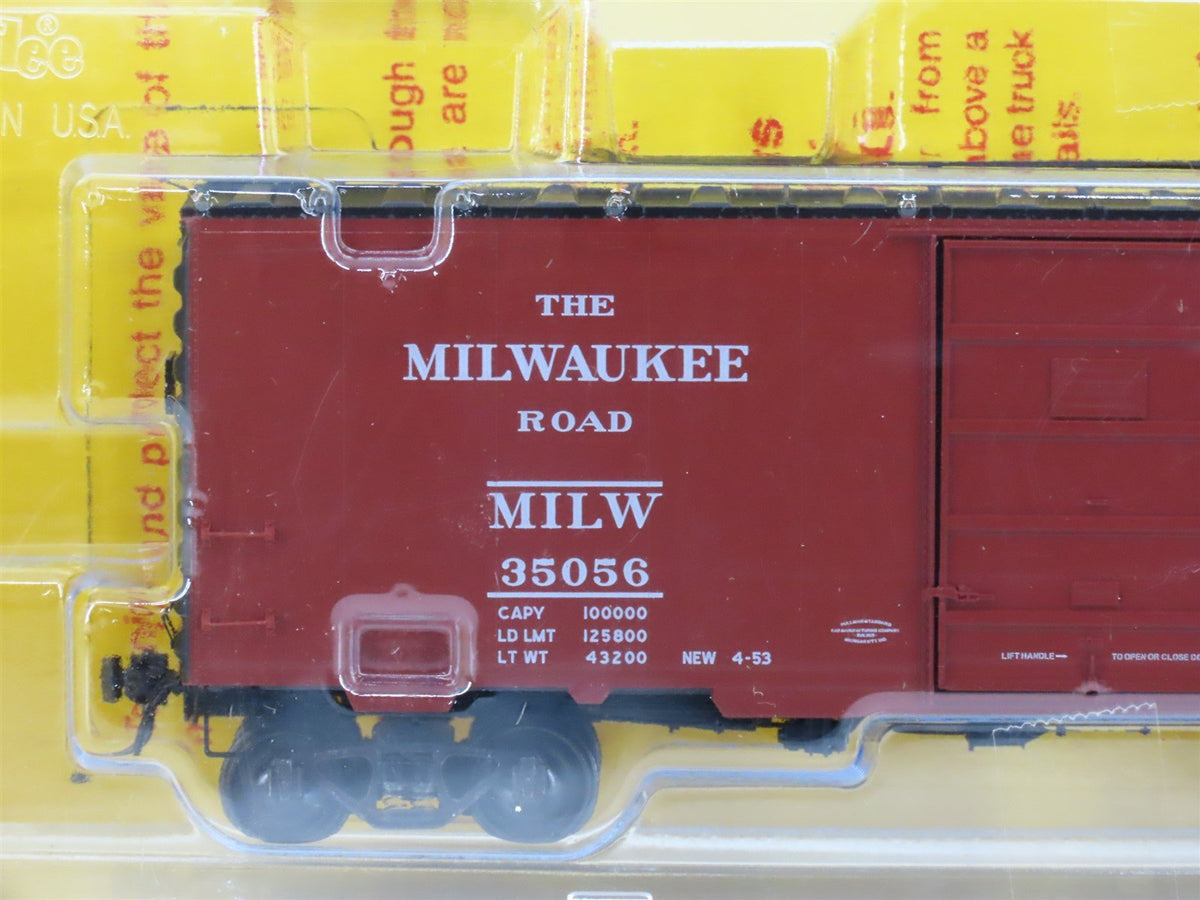 HO Scale Kadee 4812 MILW Milwaukee Road &quot;Hiawatha&quot; 40&#39; Box Car #35056 - Sealed