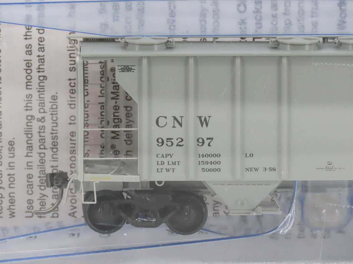 HO Scale Kadee 8216 CNW Chicago North Western 2-Bay Covered Hopper 95297 -Sealed