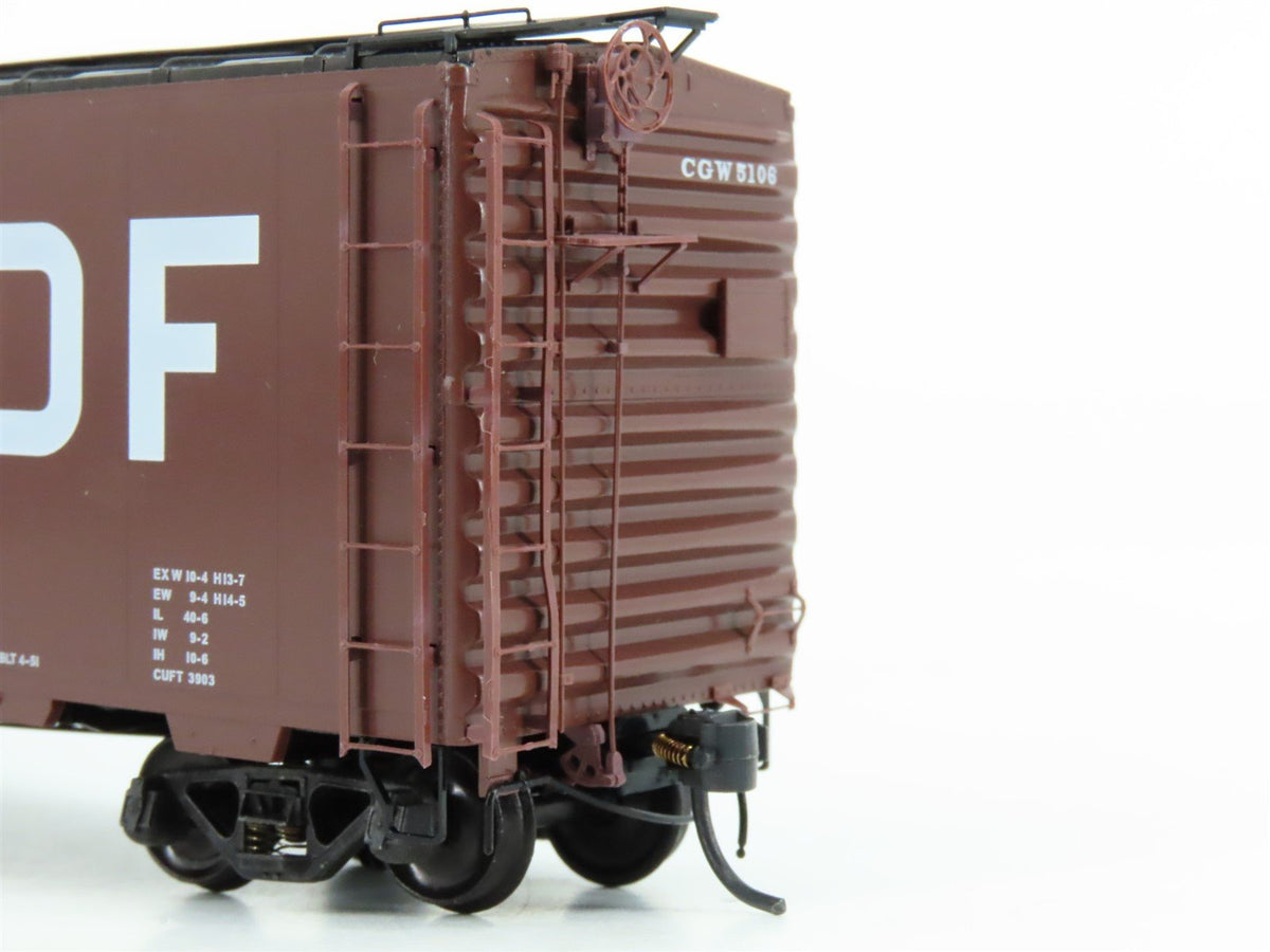 HO Scale Kadee 4022 CGW Chicago Great Western 40&#39; Single Door Box Car #5106