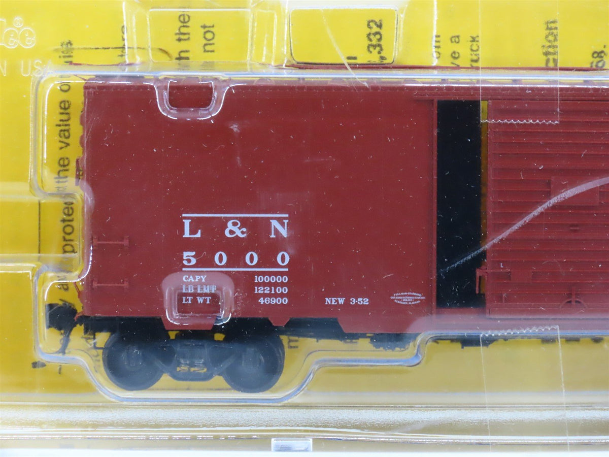 HO Scale Kadee 5105 L&amp;N Louisville &amp; Nashville 40&#39; Box Car #5000 - Sealed