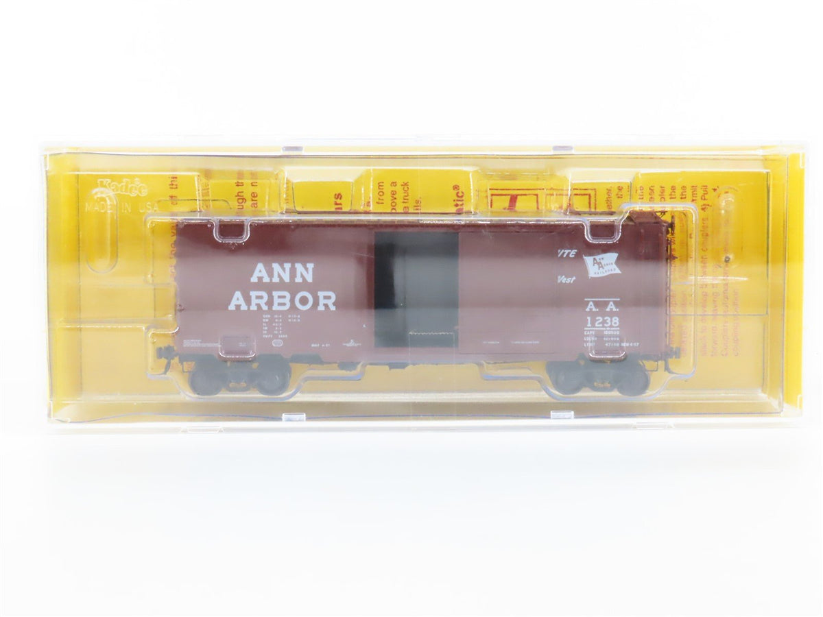 HO Scale Kadee 5244 AA Ann Arbor Railroad 40&#39; Single Door Box Car #1238 -Sealed