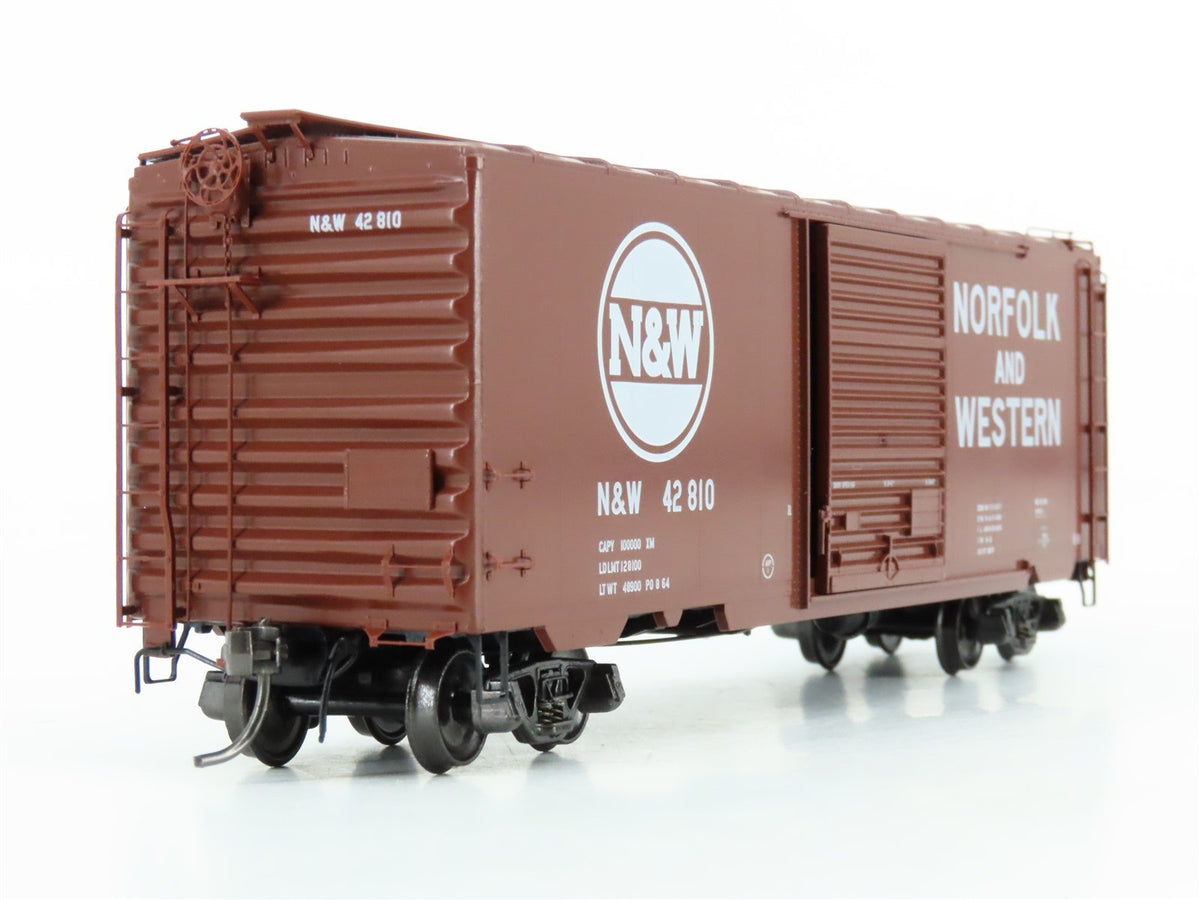 HO Scale Kadee 5264 N&amp;W Norfolk &amp; Western 40&#39; Single Door Box Car #42810