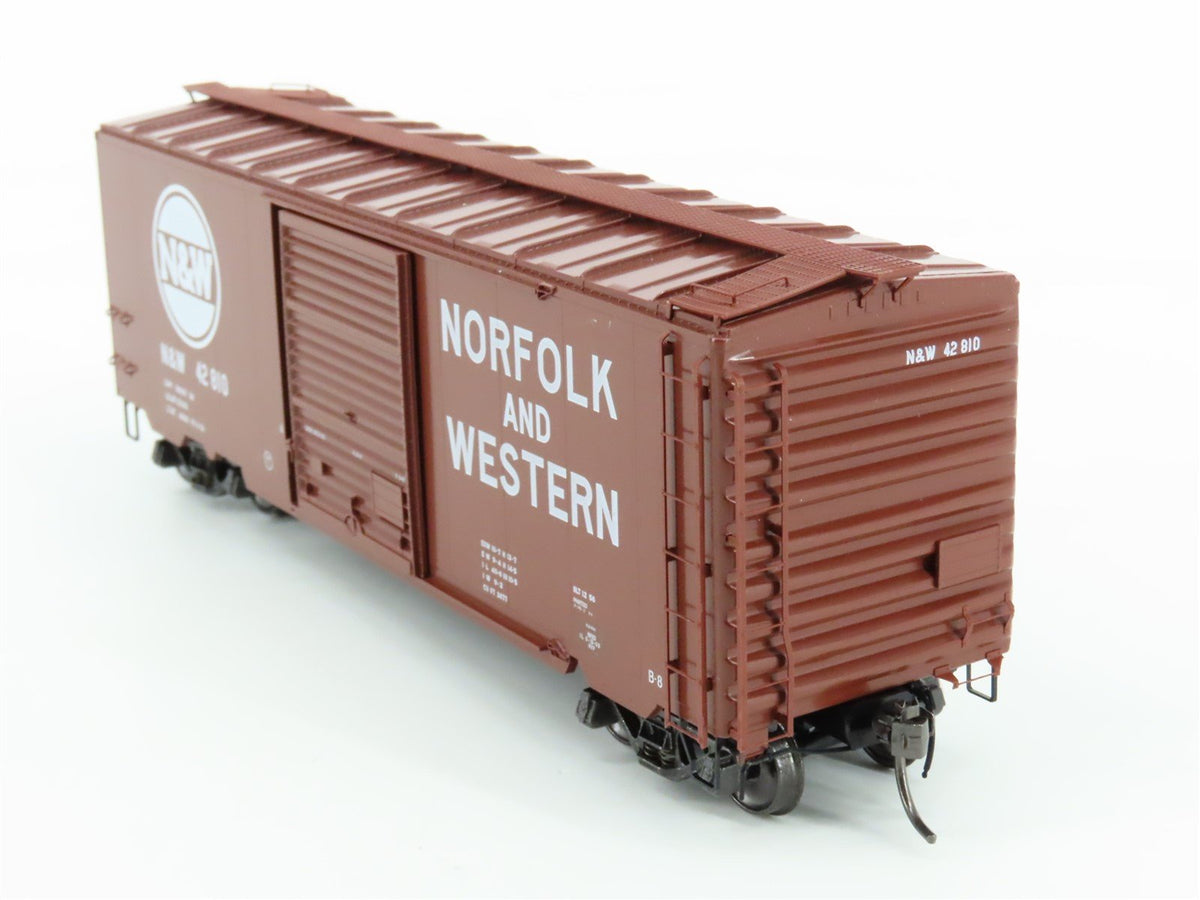 HO Scale Kadee 5264 N&amp;W Norfolk &amp; Western 40&#39; Single Door Box Car #42810