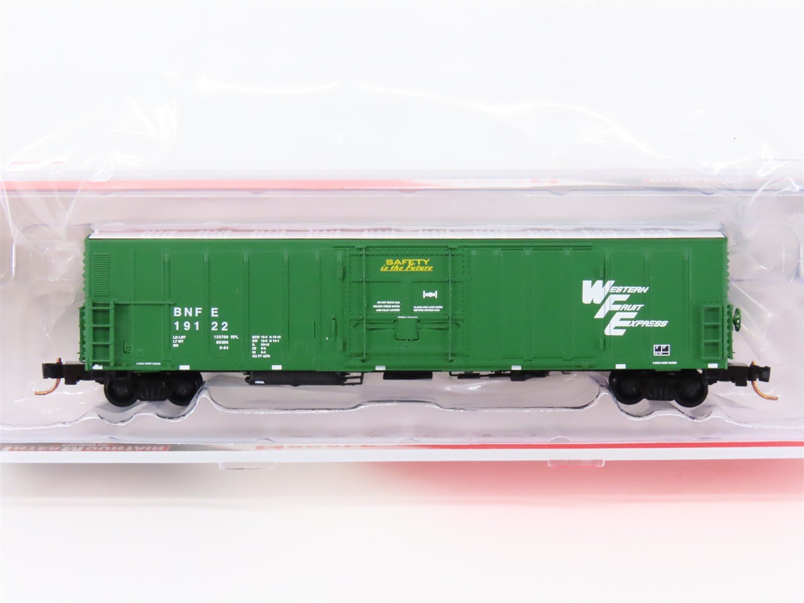 N Scale Intermountain 68816-03 BNFE Western Fruit Express Mech Reefer Car #19122