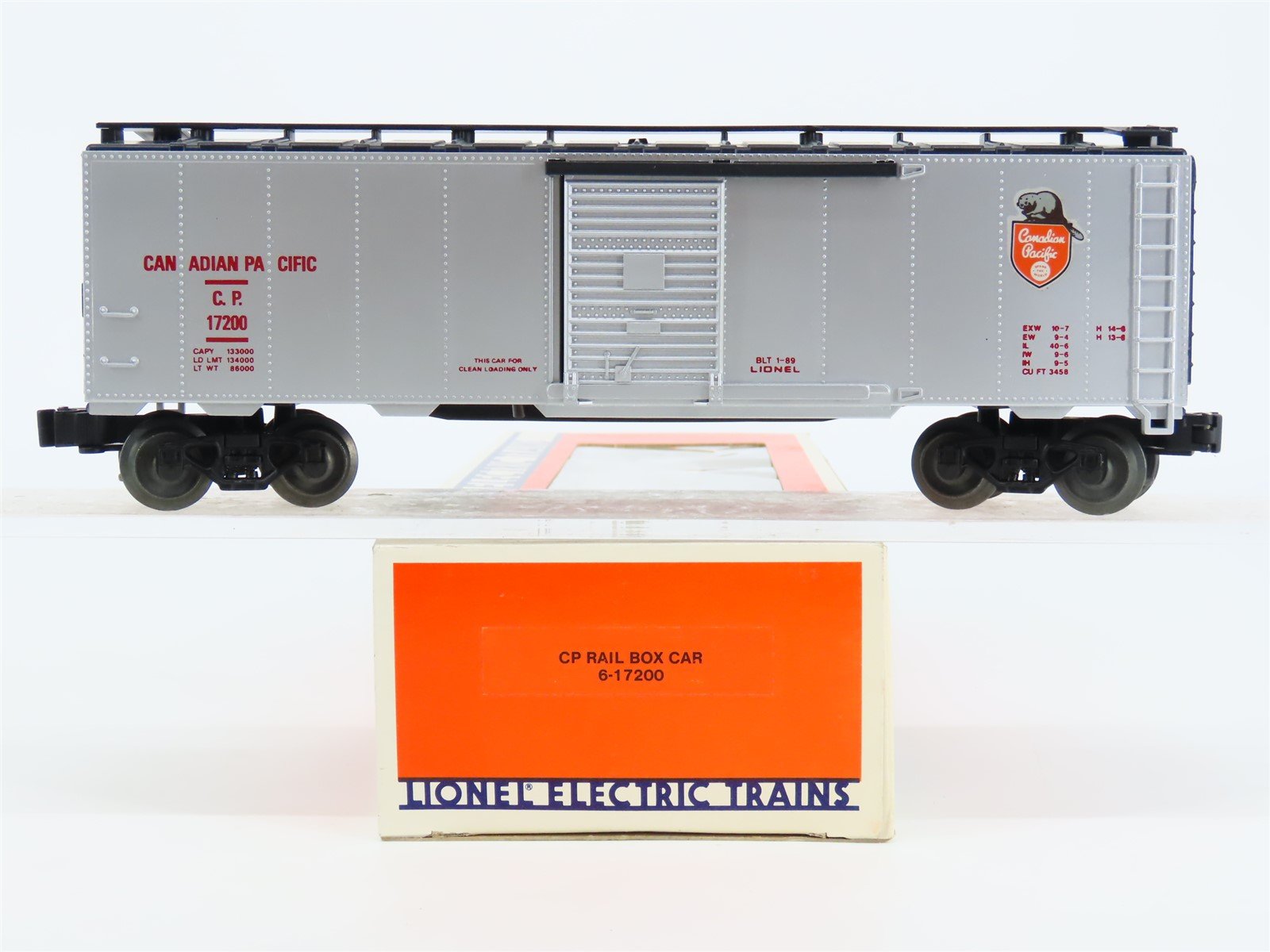 O Gauge 3-Rail Lionel #6-17200 CP Canadian Pacific "Beaver" Box Car #17200