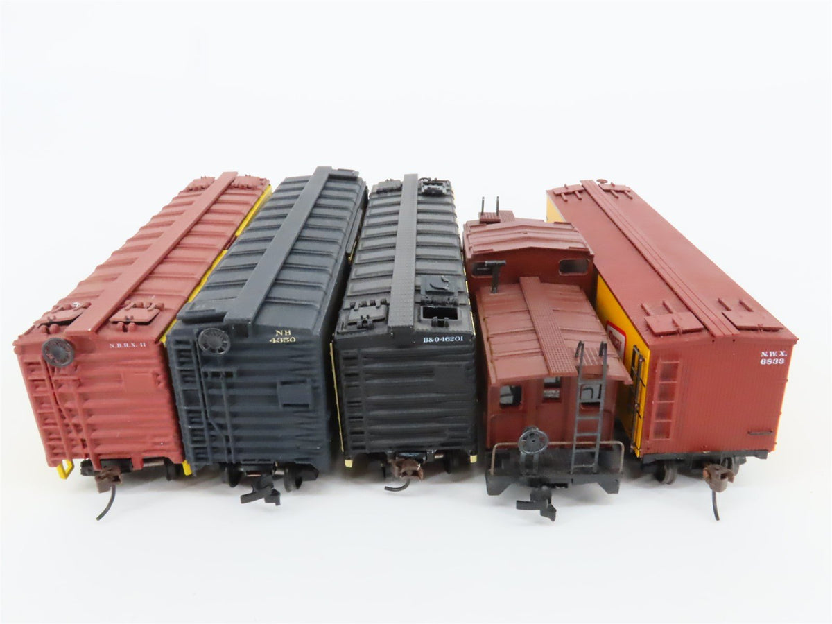 LOT of 5 HO Scale Unbranded NWX/B&amp;O/NH/Erie Caboose, Wood Reefer &amp; Boxcars