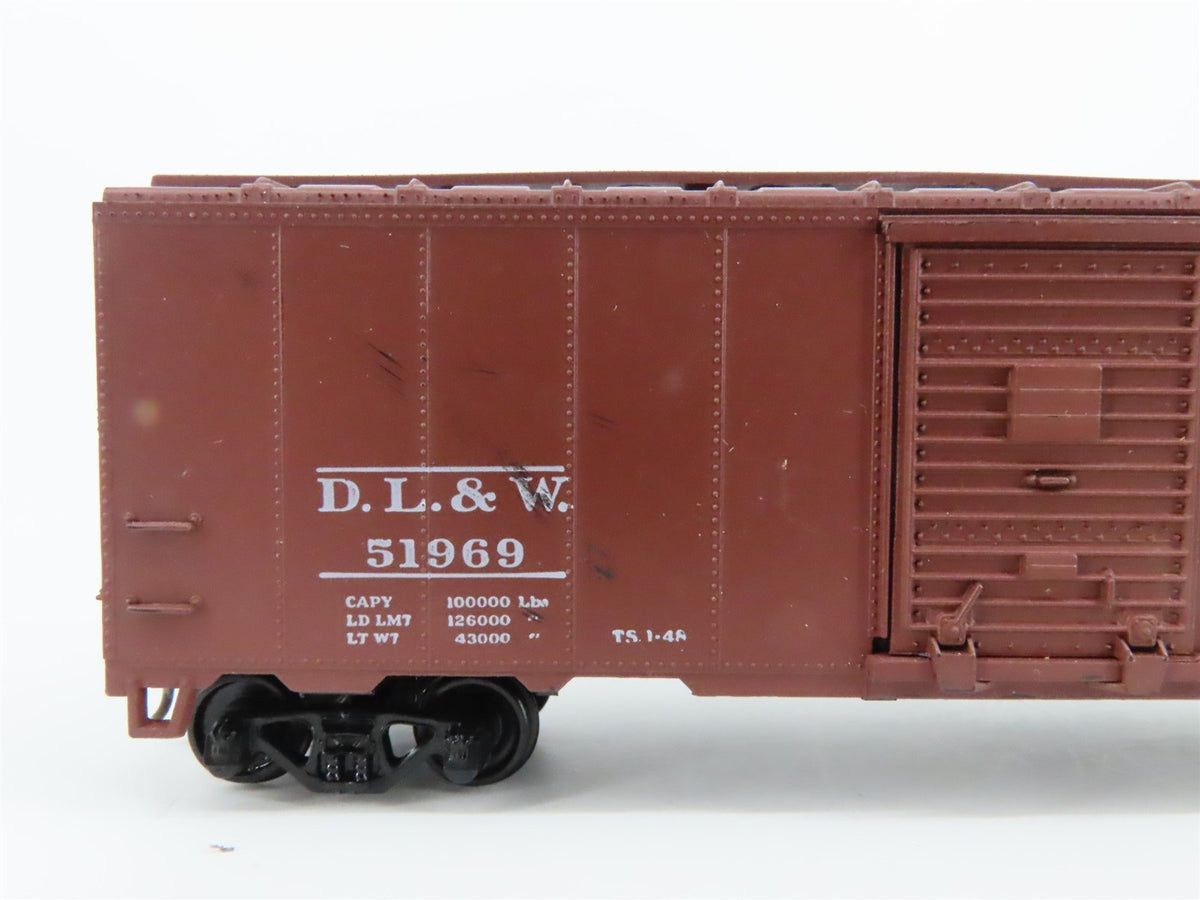 LOT of 6 HO Scale BT Shops/Unbranded DLW/NH/MEC/CV Reefer &amp; Boxcars