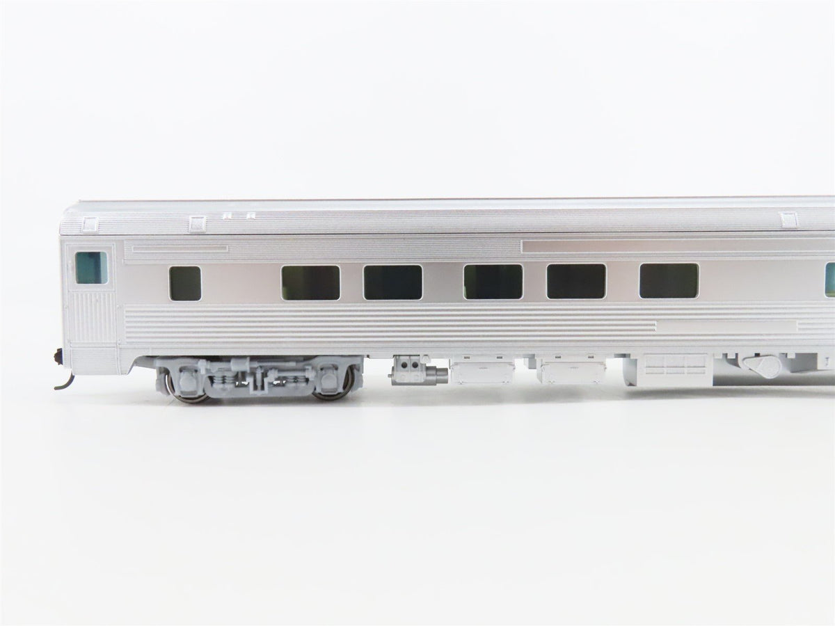 HO Scale Walthers Mainline 910-30350 Unlettered 85&#39; Budd Observation Passenger