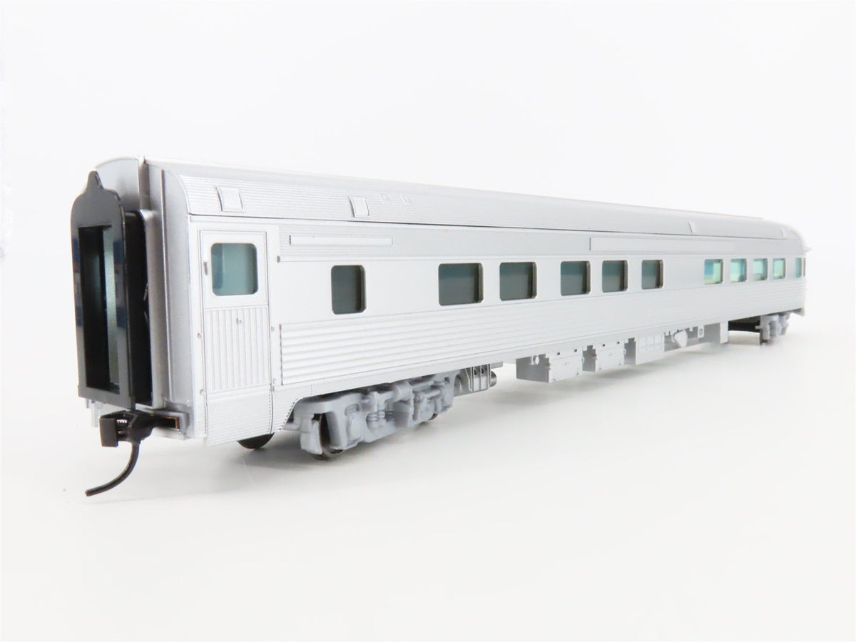 HO Scale Walthers Mainline 910-30350 Unlettered 85&#39; Budd Observation Passenger