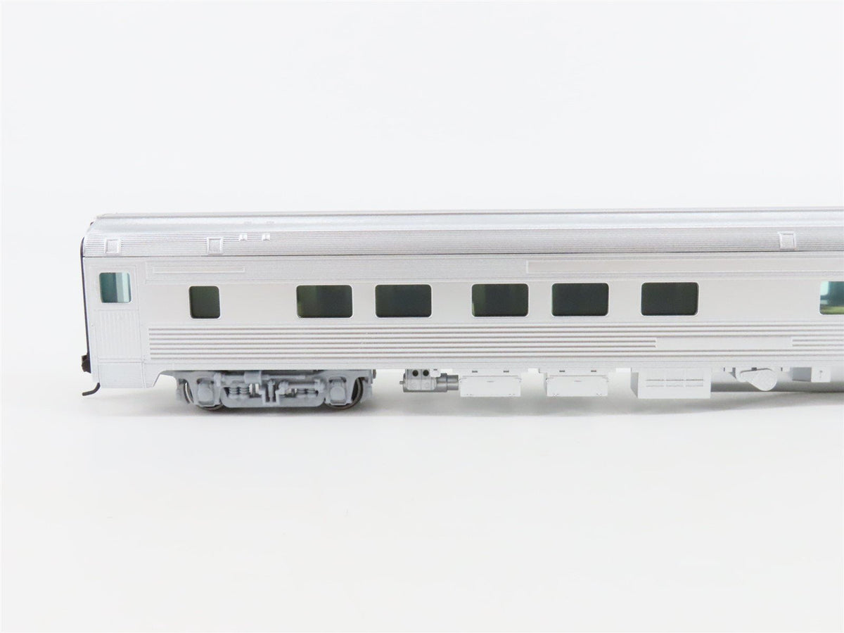 HO Scale Walthers Mainline 910-30350 Unlettered 85&#39; Budd Observation Passenger