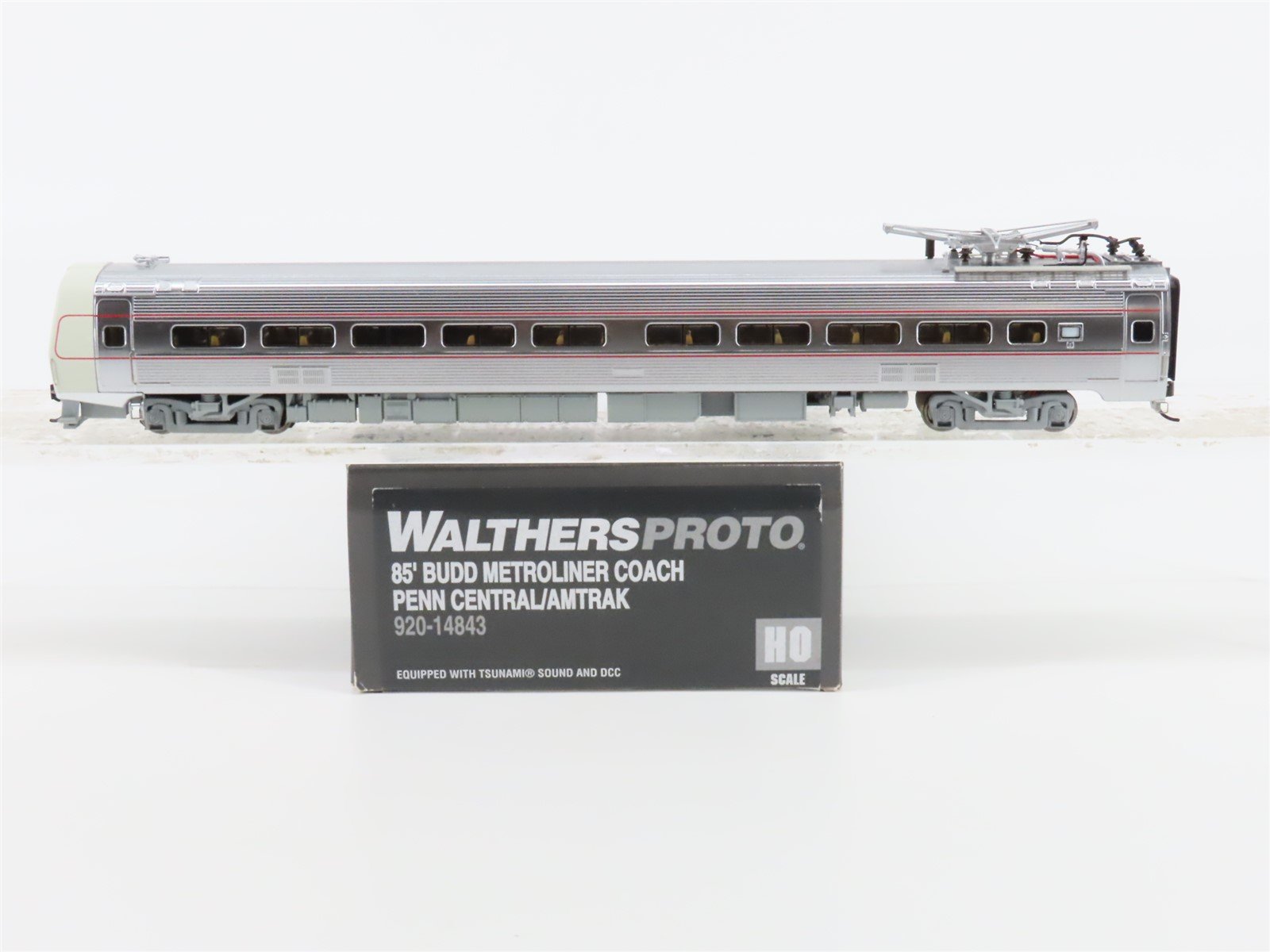 HO Scale Walthers Proto 920-14843 PCC/Amtrak Budd Metroliner Coach No# w/ DCC