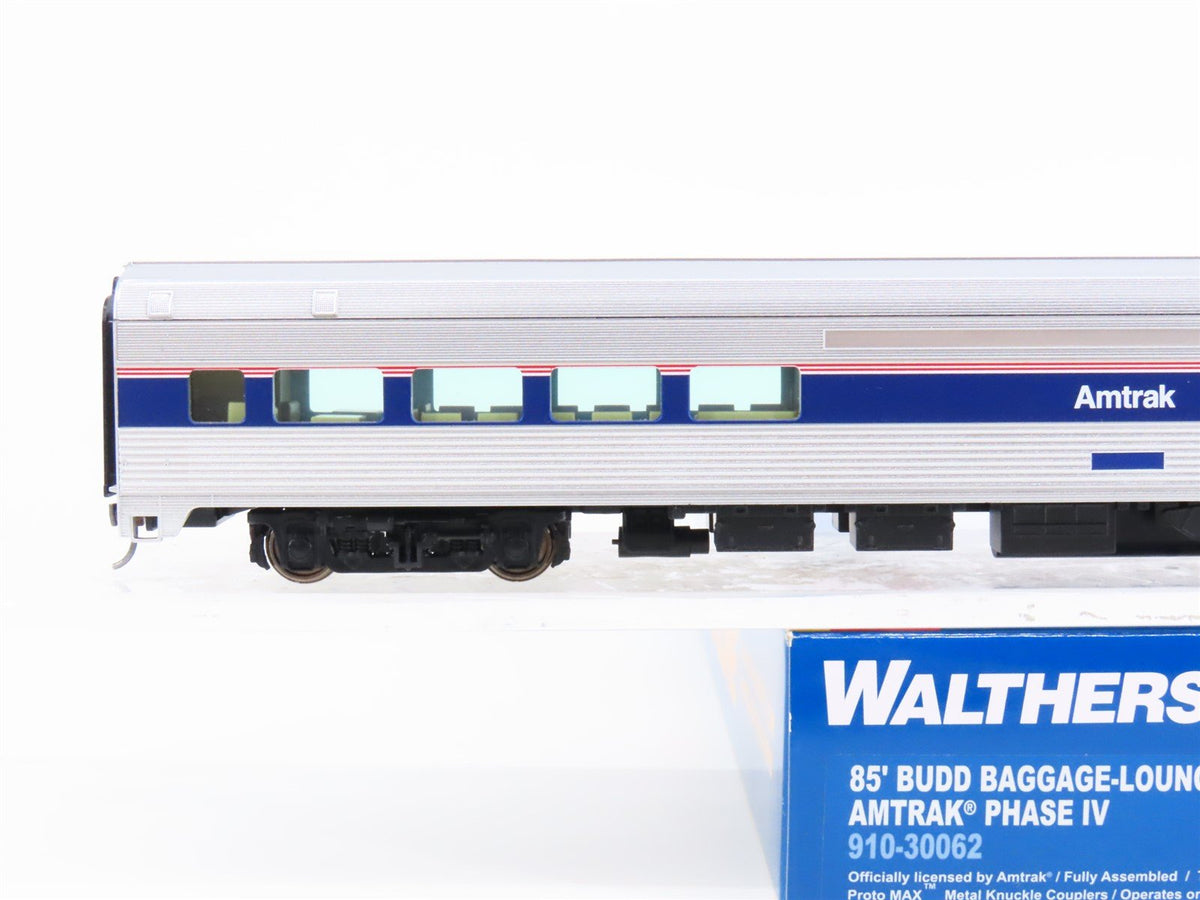 HO Scale Walthers Mainline 910-30062 Amtrak 85&#39; Budd Baggage-Lounge Passenger