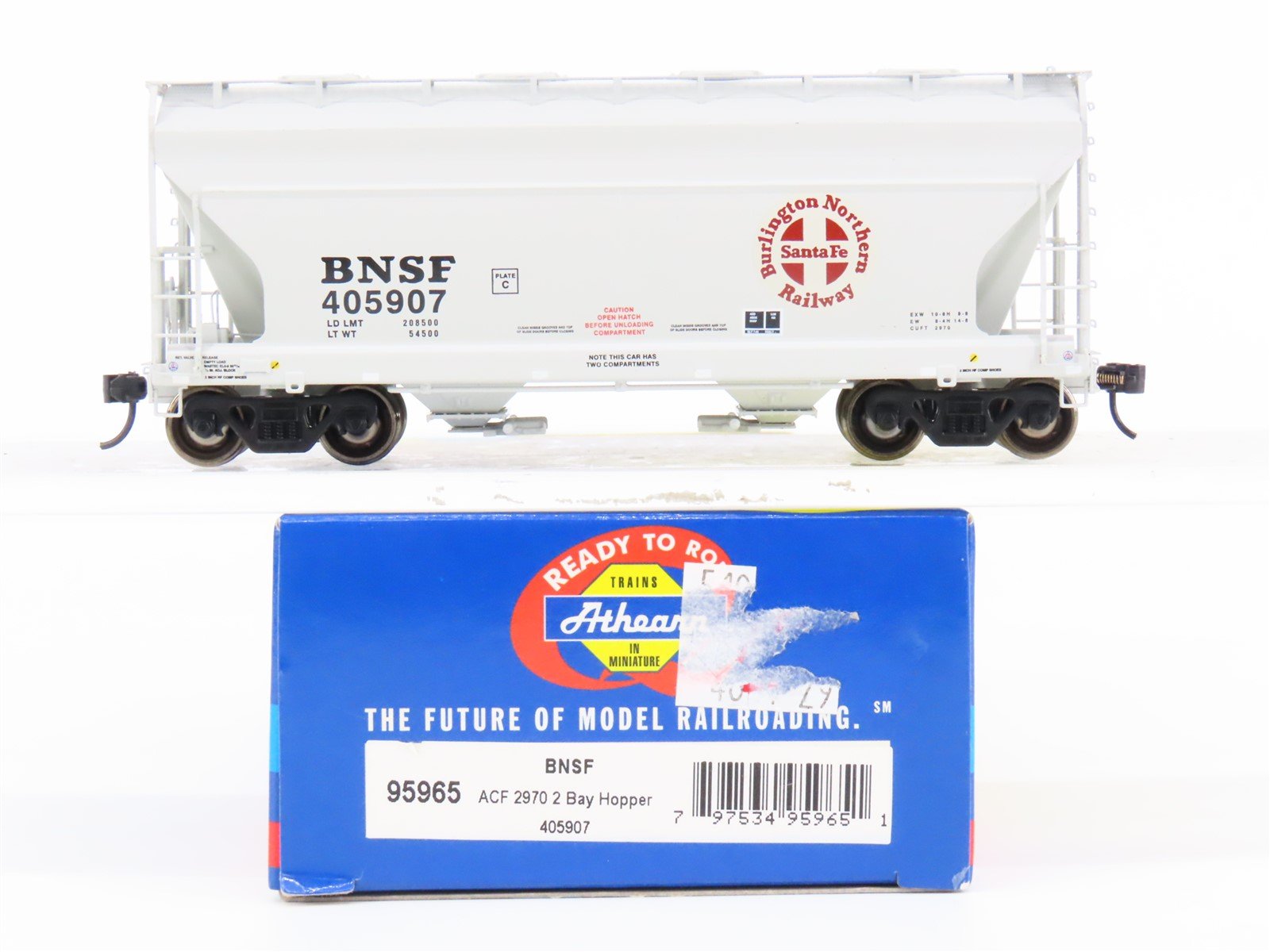 HO Scale Athearn 95965 BNSF Railway 2-Bay Covered Hopper #405907