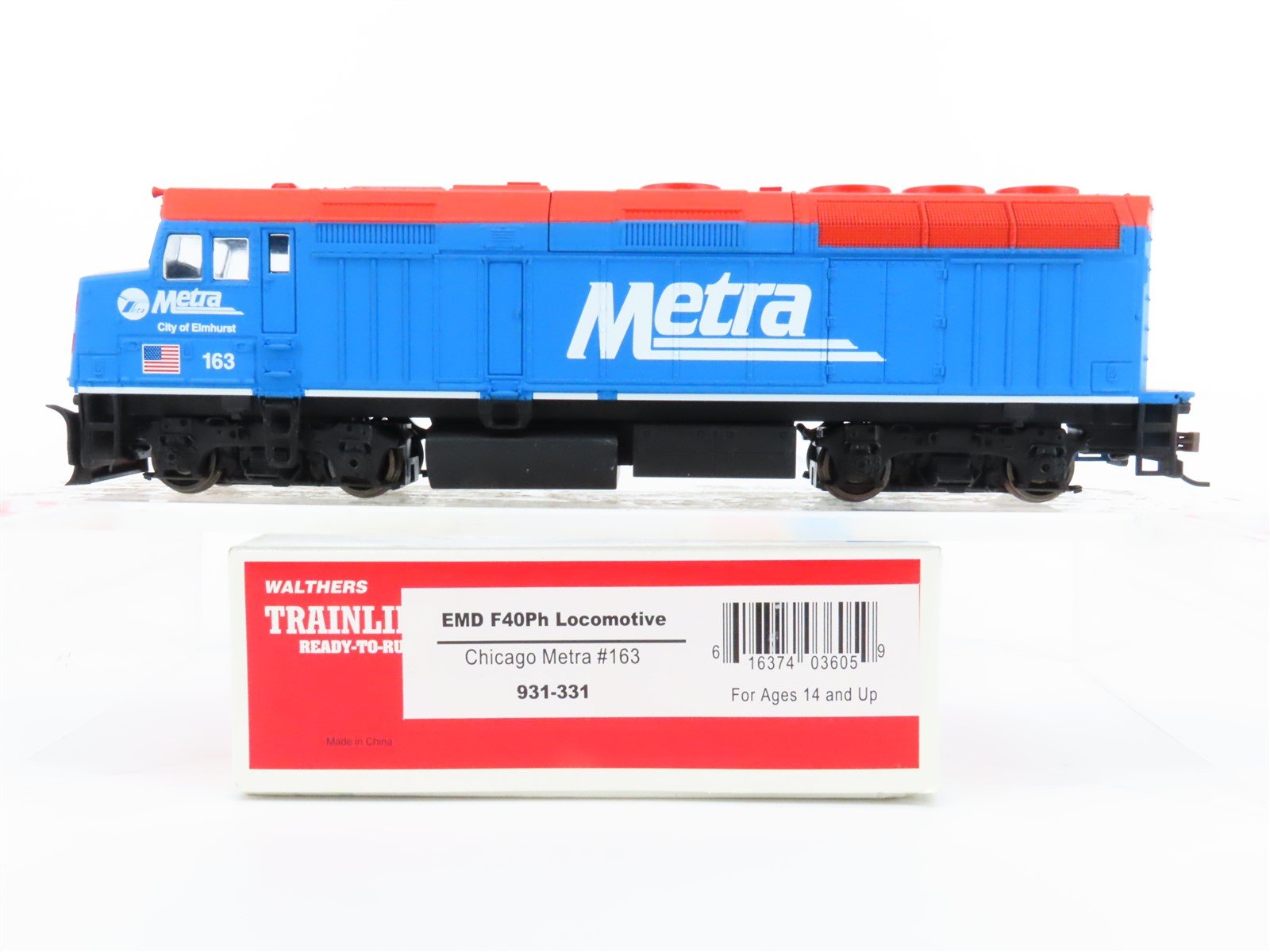 HO Scale Walthers 931-331 Chicago Metra F40PH Diesel Locomotive #163