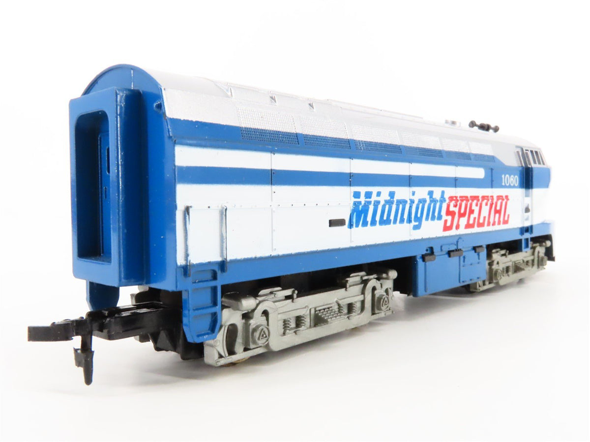 HO Scale Tyco Midnight Special RF16A Sharknose Diesel Locomotive #1060