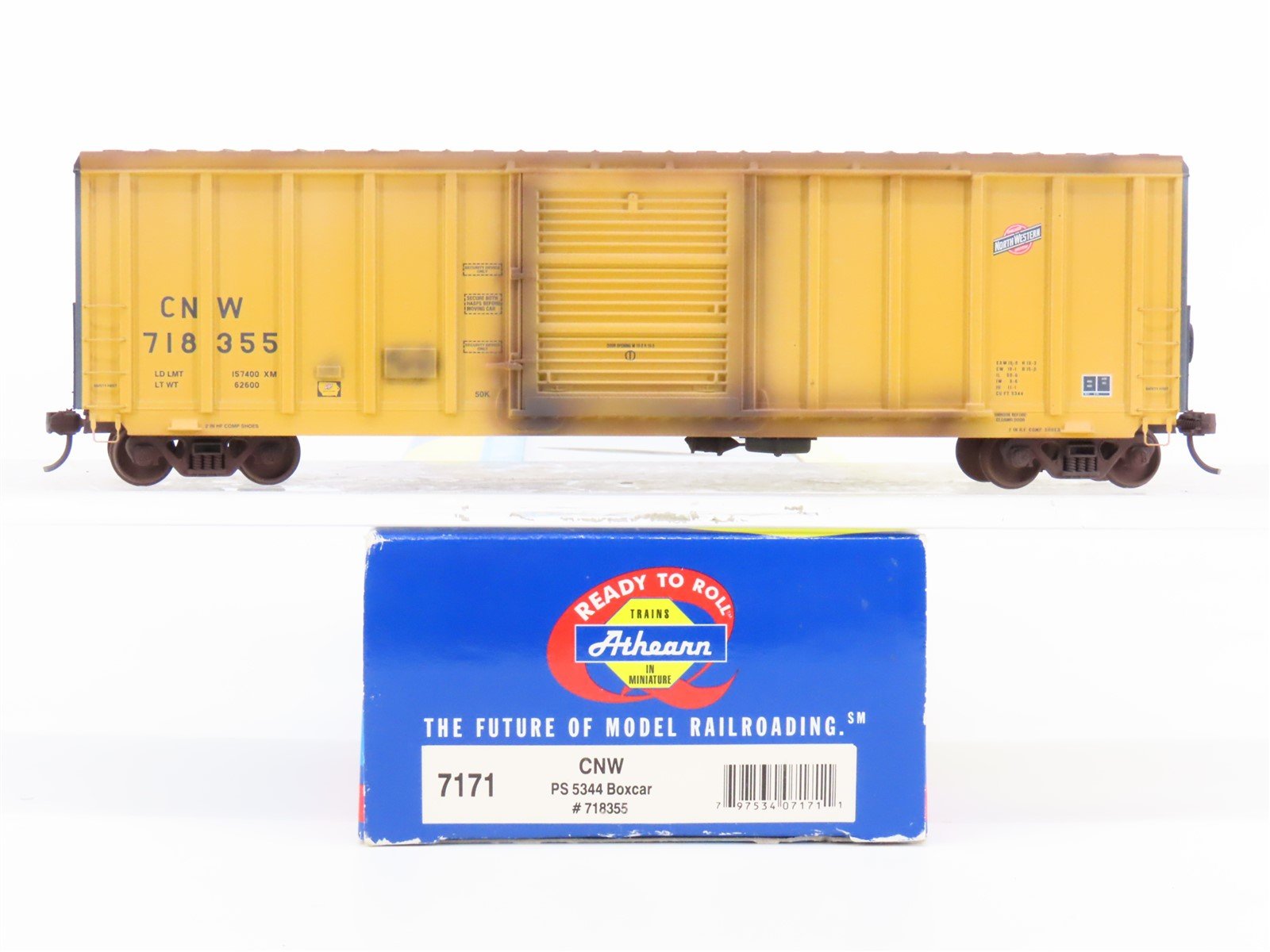 HO Athearn 7171 CNW Chicago North Western Box Car #718355 - Custom Weathered