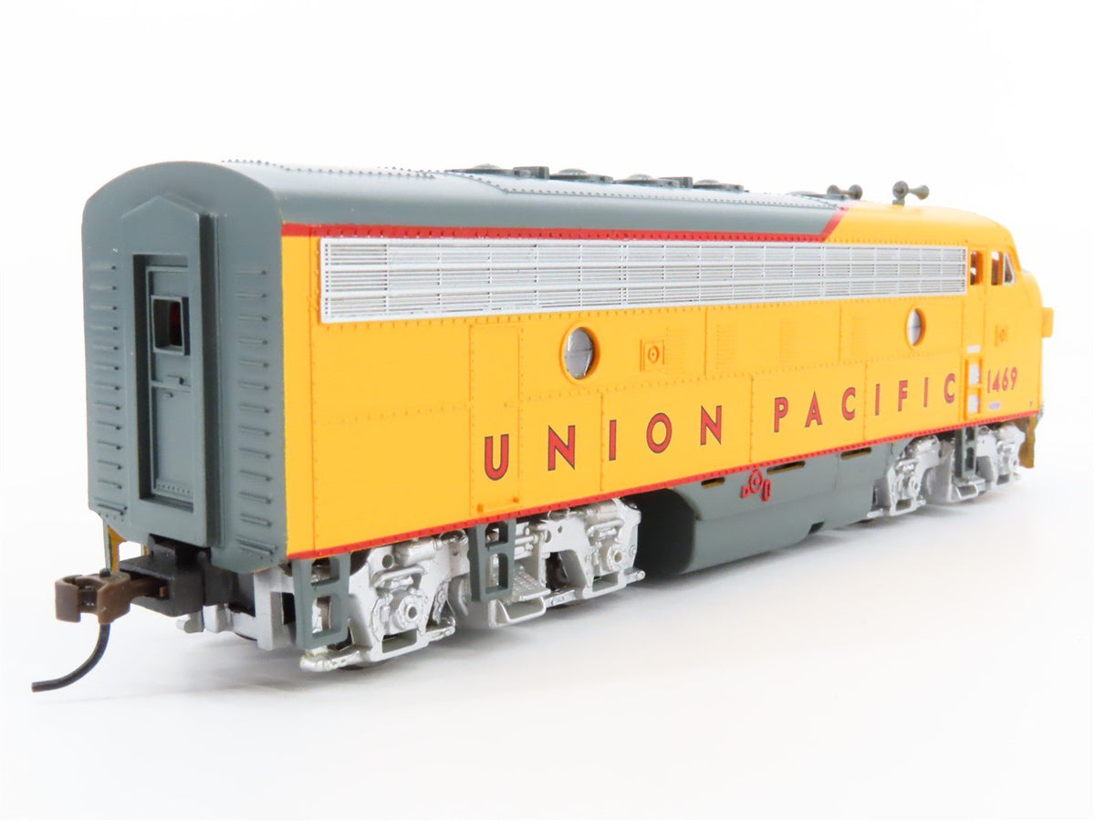 HO Scale Bachmann 63002 UP Union Pacific FT A Diesel Locomotive #1469