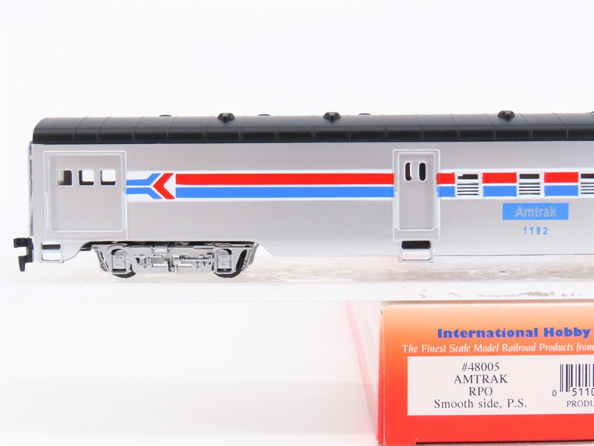 HO Scale IHC 48005 Amtrak Smooth Side RPO Passenger Car #1192