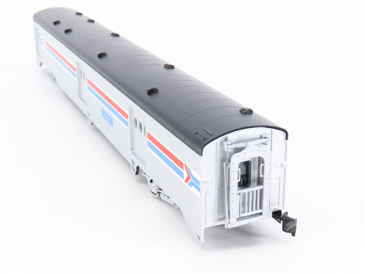 HO Scale IHC 48000 Amtrak Smooth Side Baggage Passenger Car #1411