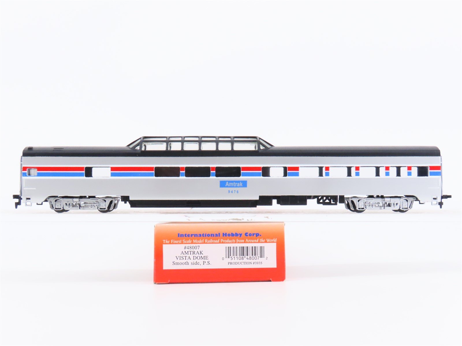 HO Scale IHC 48007 Amtrak Smooth Side Vista Dome Passenger Car #9476