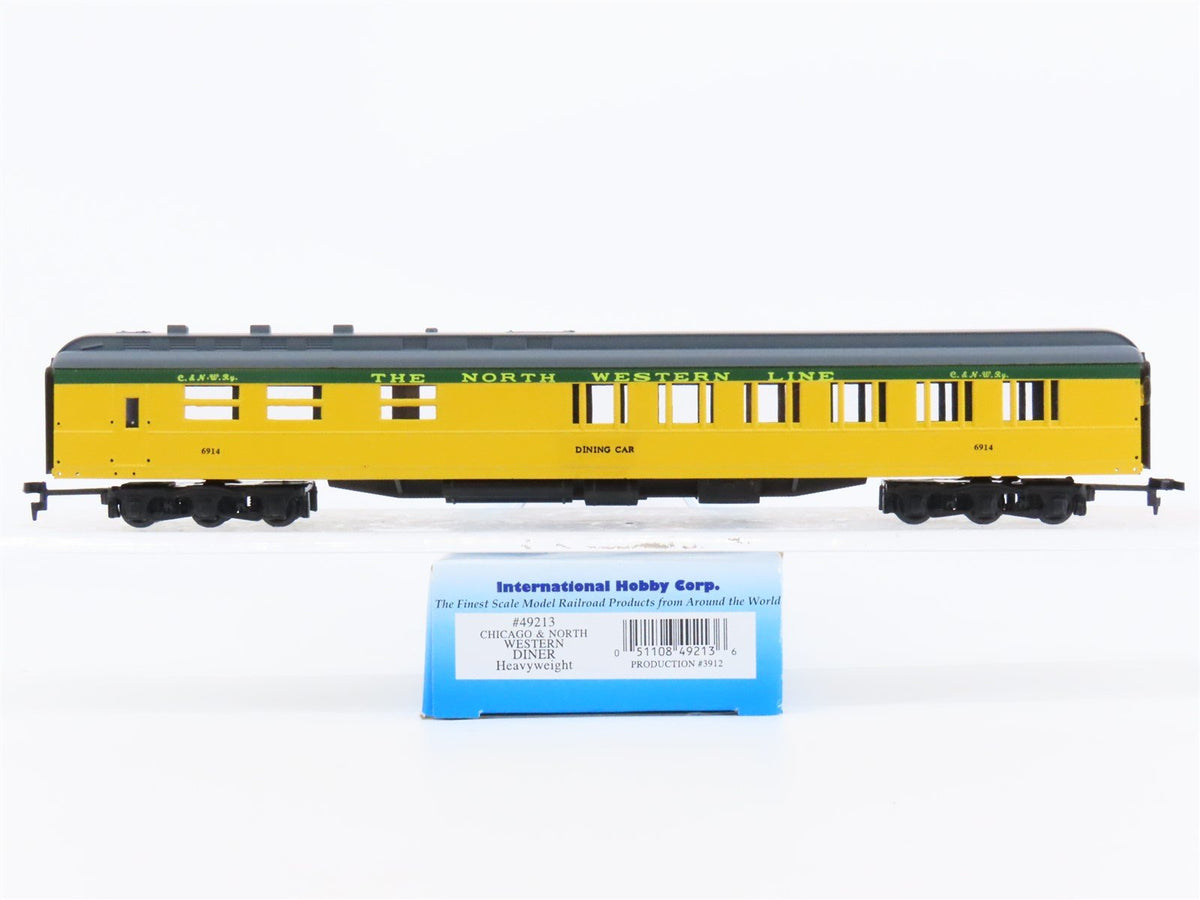 HO Scale IHC 49213 C&amp;NW Chicago &amp; North Western Line Diner Passenger Car #6914