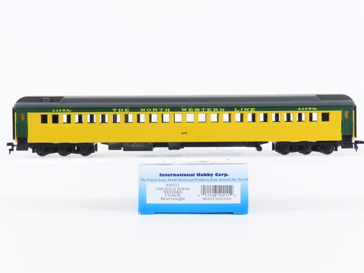 HO Scale IHC 49211 C&amp;NW Chicago &amp; North Western Heavyweight Coach Passenger 6102