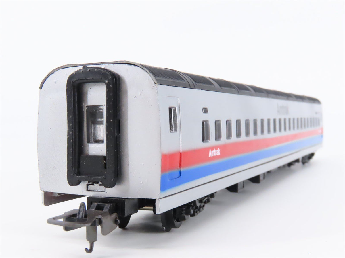 HO Scale Model Power 1095-C Amtrak Coach Passenger Car Without Pantograph