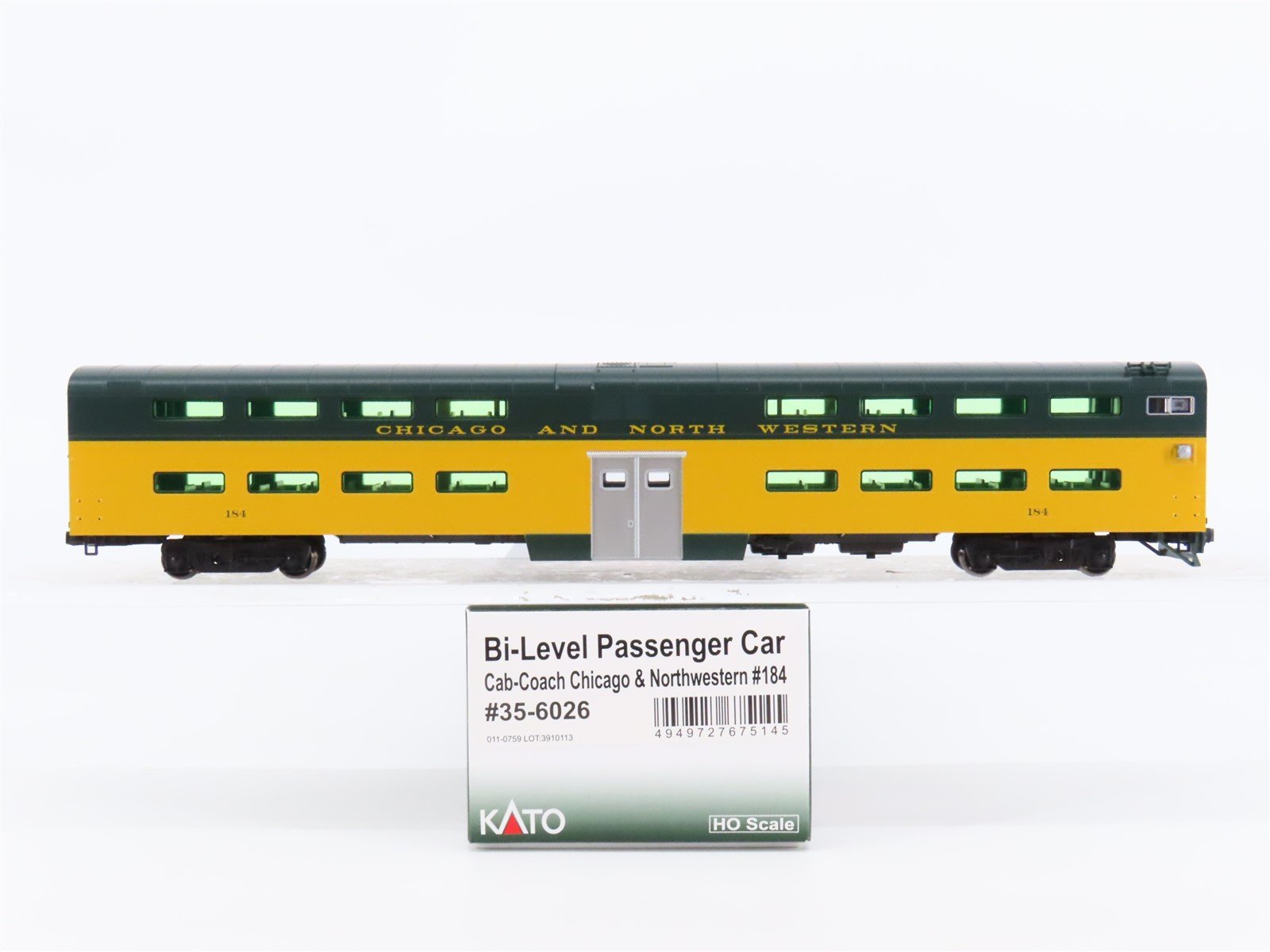 HO Scale KATO 35-6026 CNW Chicago North Western Bi-Level Cab-Coach Passenger 184