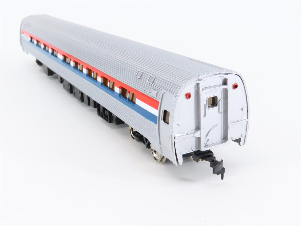 HO Scale Bachmann 43-1022-05 Amtrak 85&#39; Budd Coach Passenger #21917 Lighted