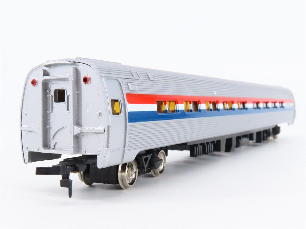 HO Scale Bachmann 43-1022-05 Amtrak 85&#39; Budd Coach Passenger #21917 Lighted