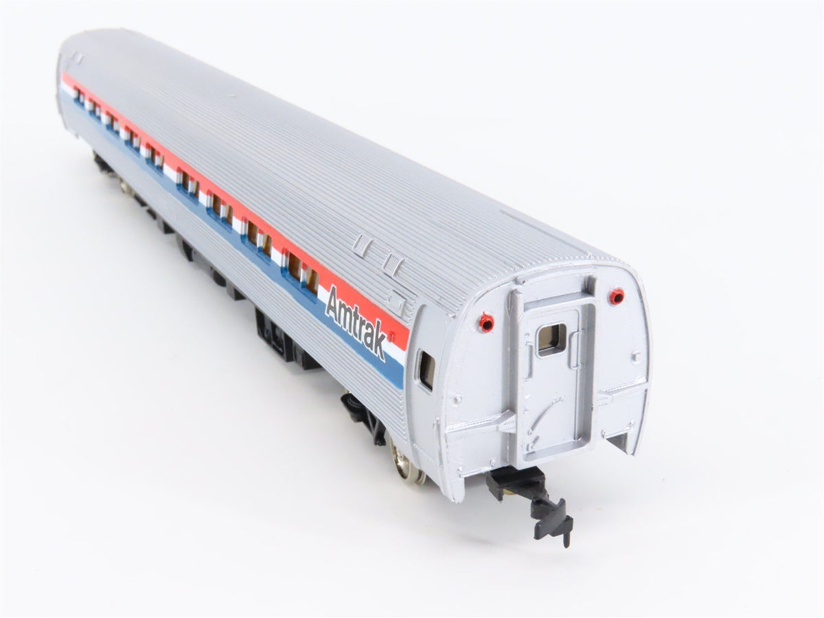 HO Scale Bachmann 43-1022-05 Amtrak 85&#39; Budd Coach Passenger #21917 Lighted