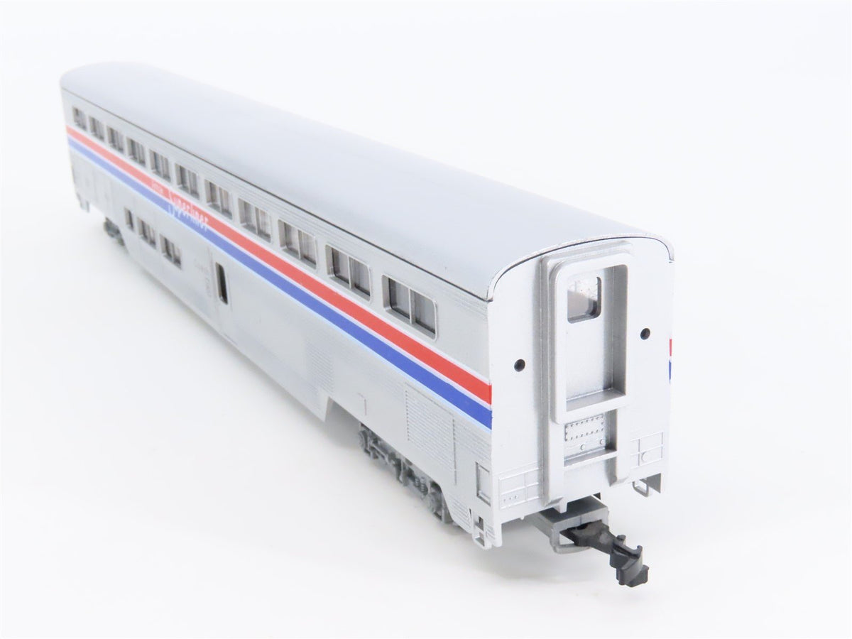 HO Scale Con-Cor 801 Amtrak Superliner Coach Passenger Car