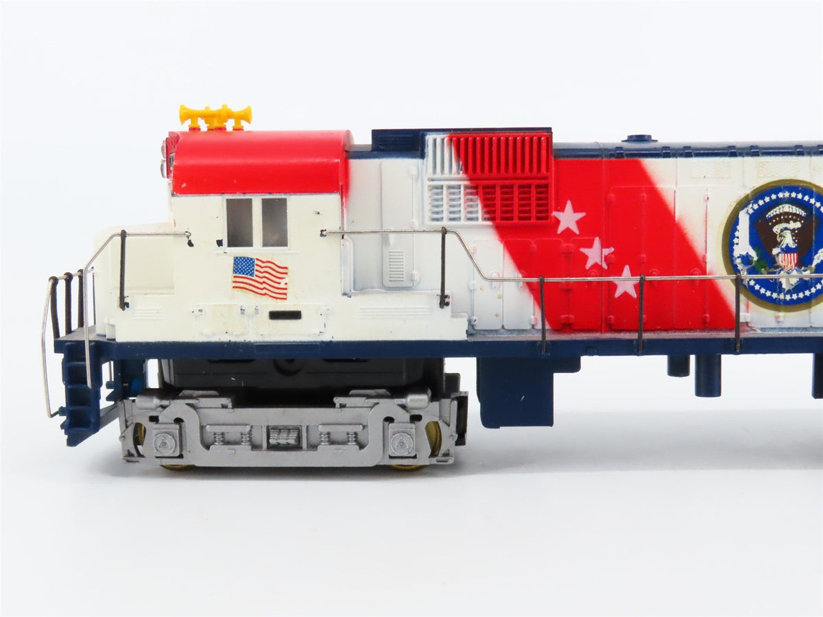 HO Scale TYCO Spirit of 76&#39; C424 Diesel Locomotive #1776 w/ Caboose