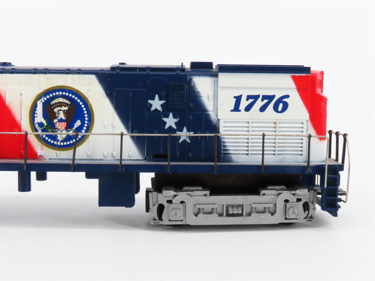 HO Scale TYCO Spirit of 76&#39; C424 Diesel Locomotive #1776 w/ Caboose