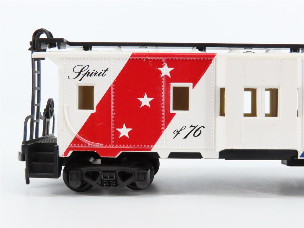 HO Scale TYCO Spirit of 76&#39; C424 Diesel Locomotive #1776 w/ Caboose