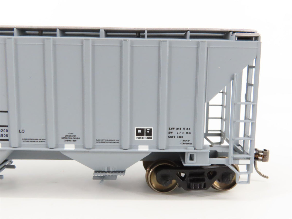 HO Scale Walthers 932-25372 BN Burlington Northern Covered 2-Bay Hopper 2-Pack