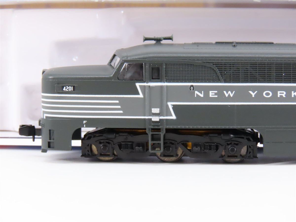 N Scale Life-Like 7080 NYC New York Central ALCO PA Diesel Locomotive #4201