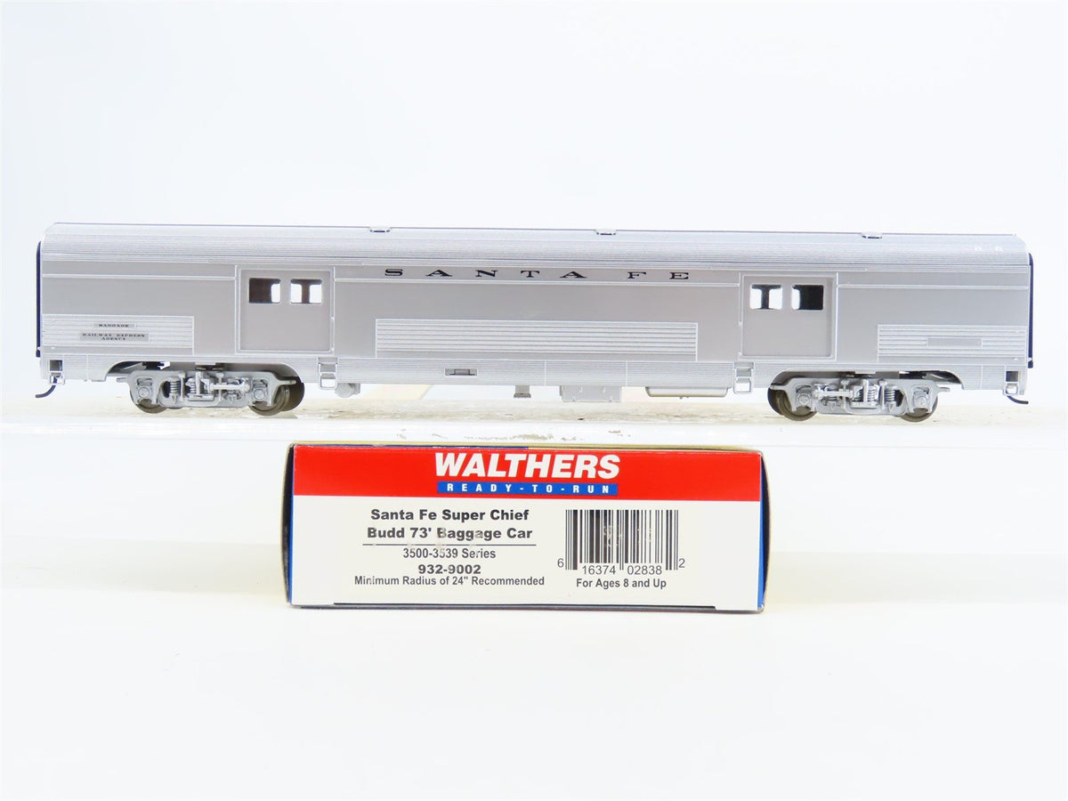 HO Scale Walthers 932-9002 ATSF Santa Fe Super Chief 73&#39; Baggage Passenger Car