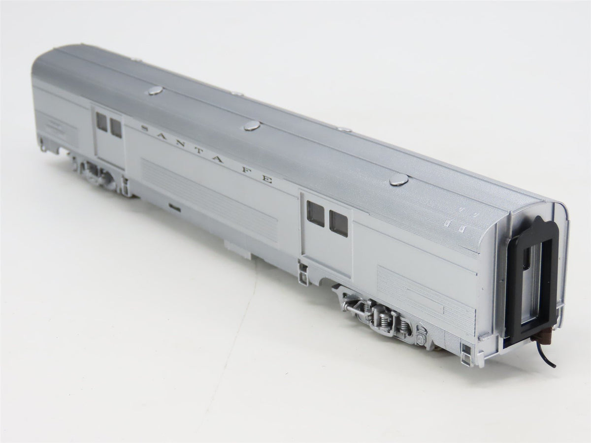 HO Scale Walthers 932-9002 ATSF Santa Fe Super Chief 73&#39; Baggage Passenger Car