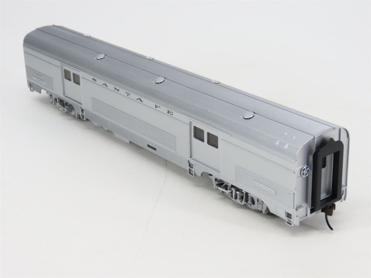 HO Scale Walthers 932-9002 ATSF Santa Fe Super Chief 73&#39; Baggage Passenger Car