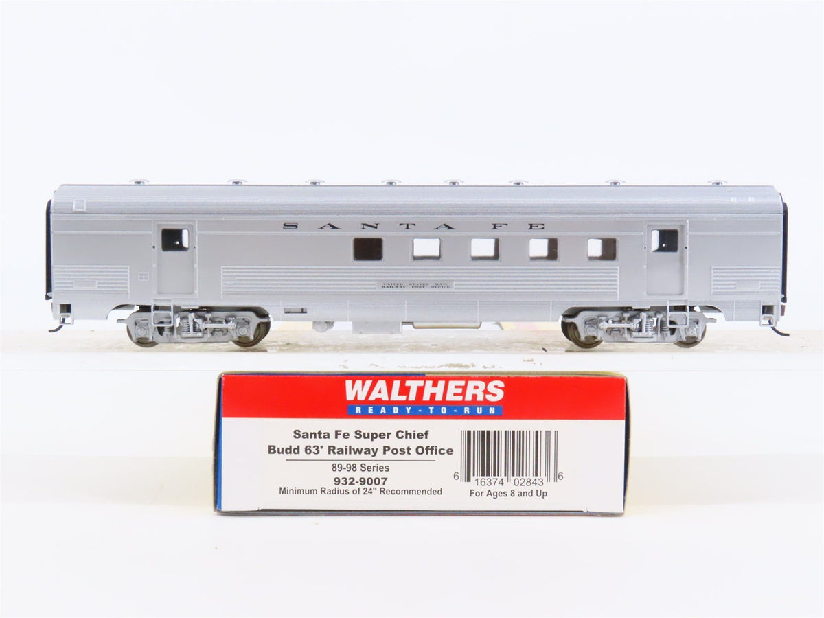 HO Scale Walthers 932-9007 ATSF Santa Fe Super Chief Budd 63&#39; RPO Passenger Car