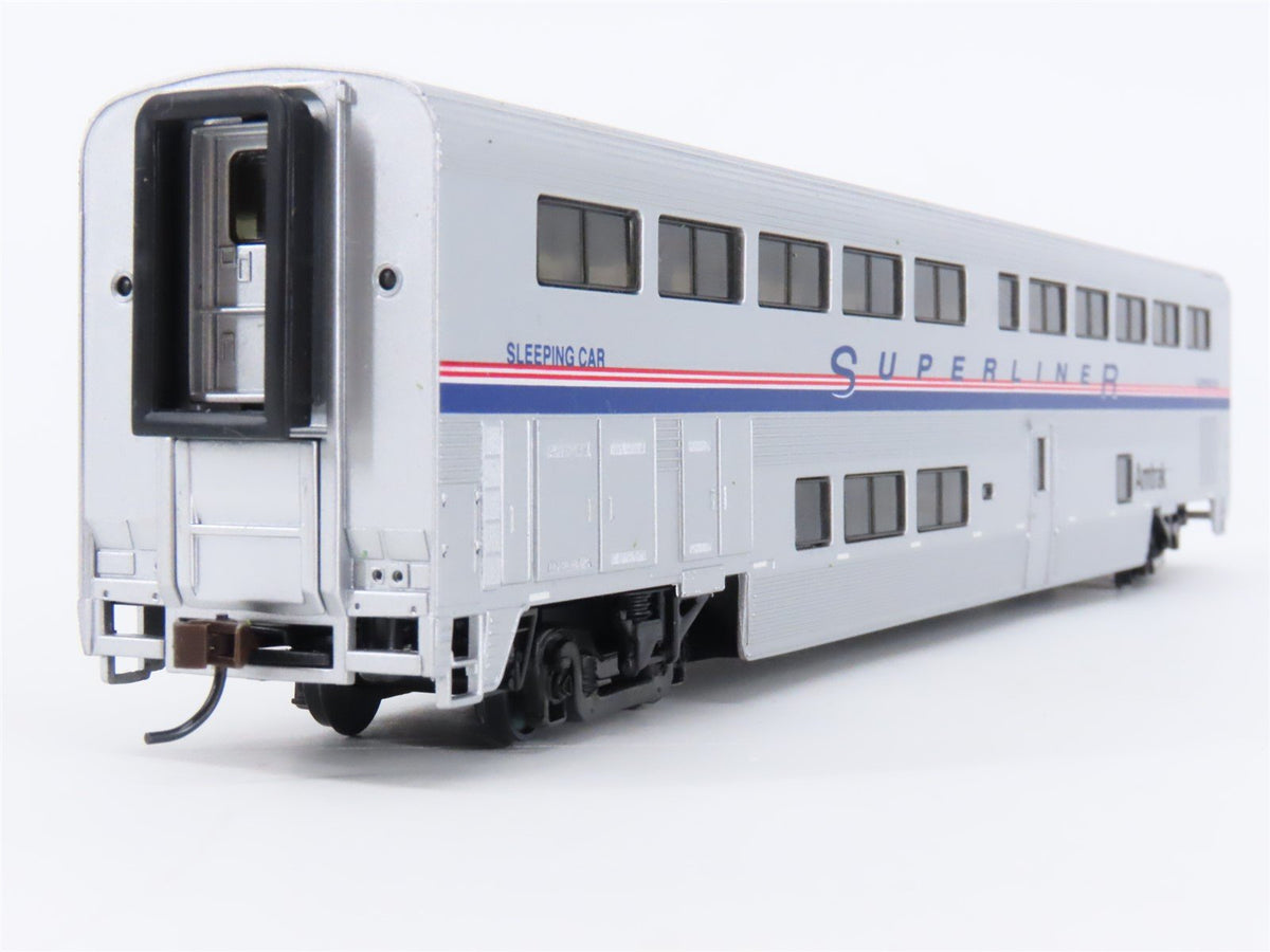 HO Scale Walthers 932-6111 Amtrak Superliner 85&#39; Sleeper Passenger Car