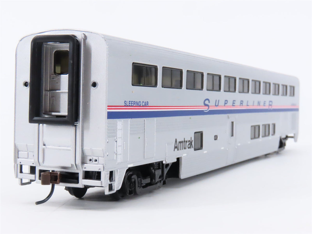 HO Scale Walthers 932-6111 Amtrak Superliner 85&#39; Sleeper Passenger Car