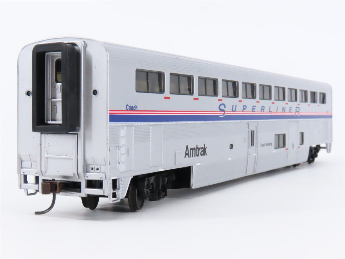 HO Scale Walthers 932-6101 Amtrak Superliner 85&#39; Coach Passenger Car