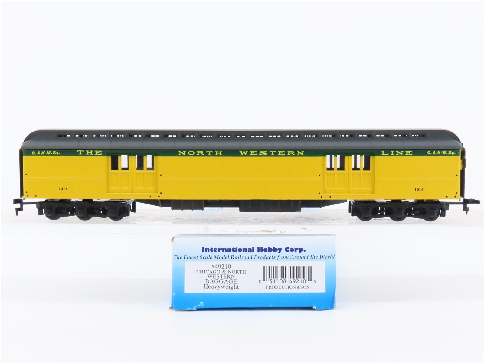 HO Scale IHC 49210 CNW Chicago & North Western Baggage Passenger #1316