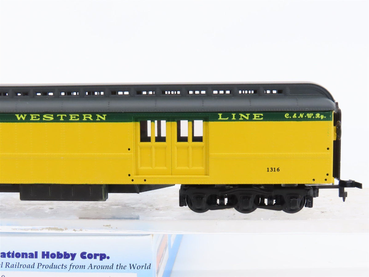 HO Scale IHC 49210 CNW Chicago &amp; North Western Baggage Passenger #1316