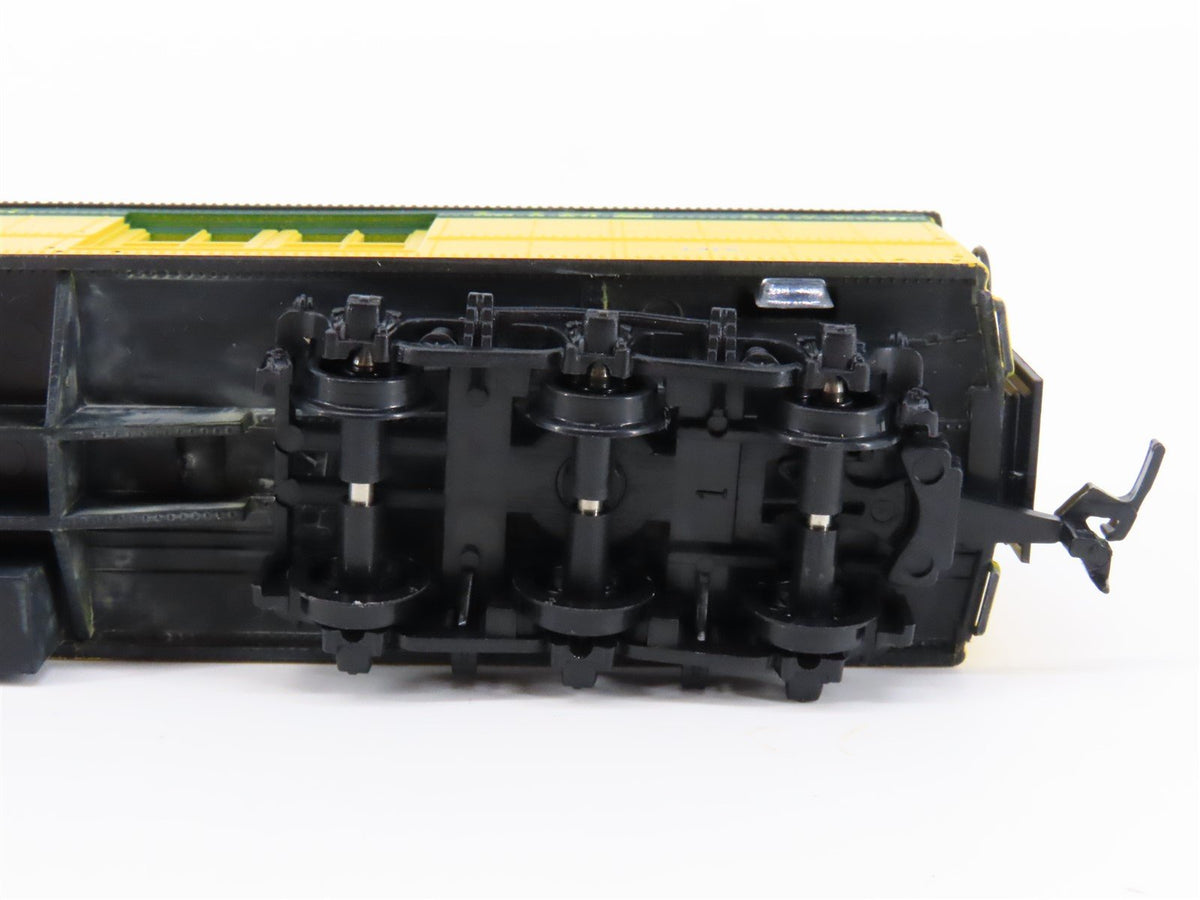 HO Scale IHC 49210 CNW Chicago &amp; North Western Baggage Passenger #1316