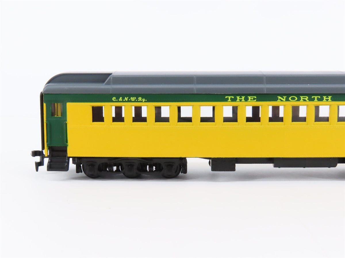 HO Scale IHC CNW Chicago &amp; North Western Coach Passenger Car #6102