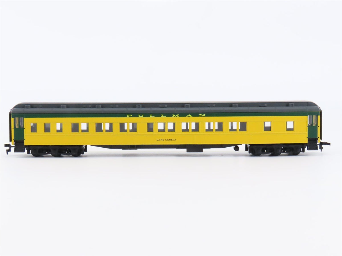 HO Scale IHC CNW Chicago &amp; North Western Pullman Sleeper Passenger &quot;Lake Geneva&quot;