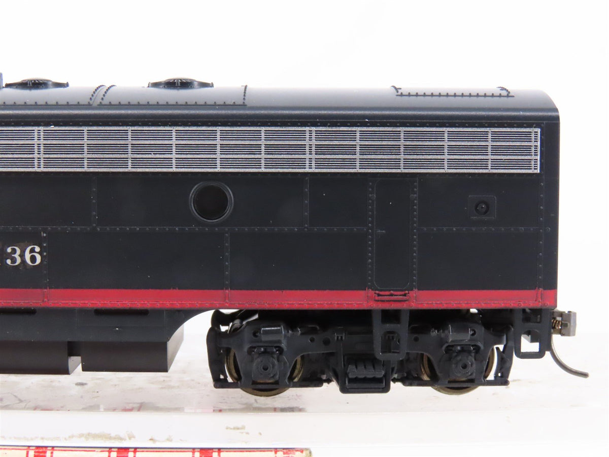 HO Scale Stewart 9161 SP Southern Pacific F7B Diesel Locomotive #8136 Custom #